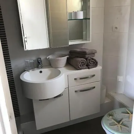 Apartment Charmant Logement 200m Plage De La Roquille *